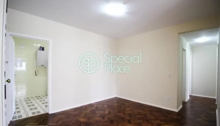 Imagem Excelente apartamento com cômodos amplos, arejados e claros. Localização excelente muito próximo...