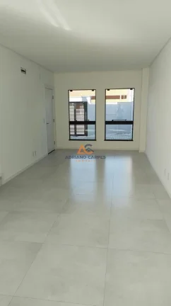 Imagem Sobrado de alto padrão, pronto para morar no bairro Meia Praia em Navegantes a venda com Adriano Carpes Imóveis