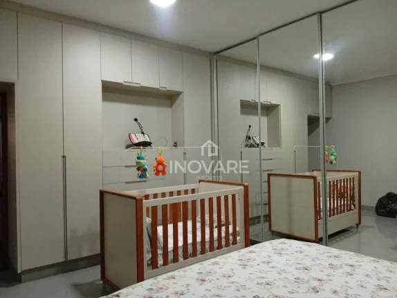 Imagem Casa com 3 dormitórios à venda, 280 m² por R$ 1.500.000,00 - Setor Afonso Pena - Itumbiara/GO