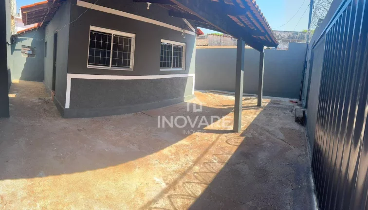 Imagem Casa com 3 dormitórios para alugar, 120 m² por R$ 1.000,00/mês - Social - Itumbiara/GO