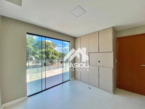 Imagem Casa novinha com 4 suítes