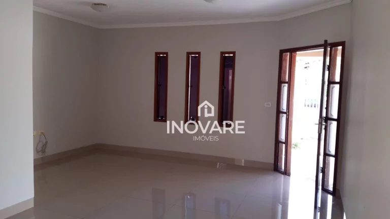 Imagem Casa com 3 dormitórios à venda, 201 m² por R$ 750.000,00 - Alto da Boa Vista - Itumbiara/GO