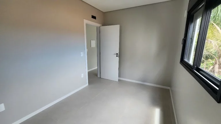 Imagem Casa / Sobrado para Venda em Florianópolis / SC no bairro Ingleses do Rio Vermelho