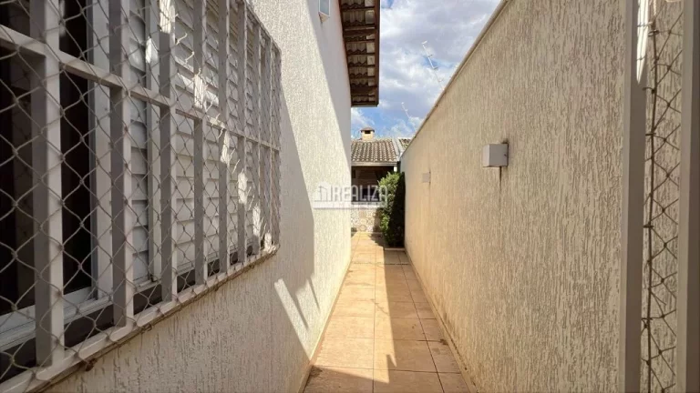 Imagem Casa à Venda no Jardim Nenê Gomes, em Uberaba