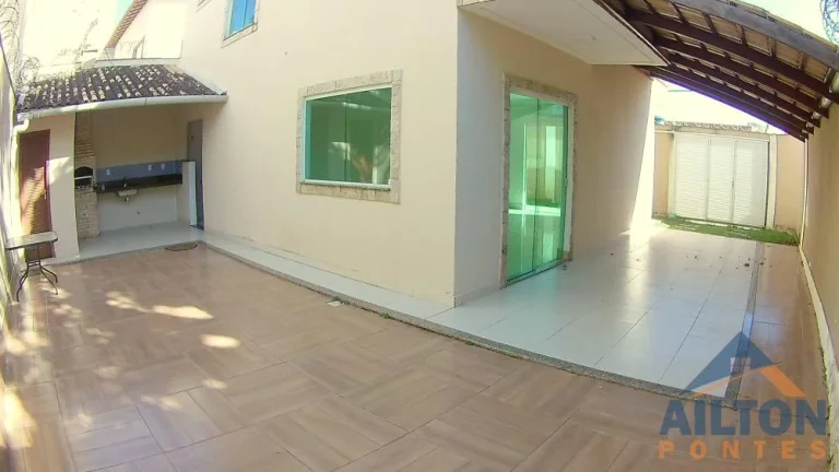 Imagem Casa Duplex com 03 Quartos à Venda na Praia do Morro - Guarapari/ES