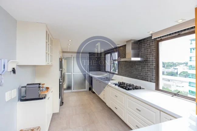 Imagem Apartamento de Alto Padrão à Venda em Indianópolis, São Paulo-SP: 3 quartos, 3 suítes, 2 salas, 5 banheiros, 3 vagas, 172m².