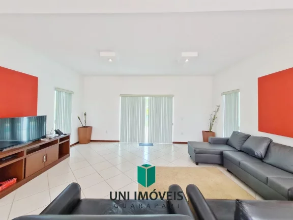 Imagem Casa com excelente terreno em condomínio fechado a venda em Guarapari - Lagoa da Praia
