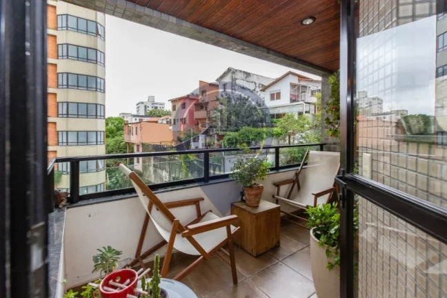 Imagem Luxuoso apartamento de 3 quartos e 3 suítes na Vila Mariana, SP - 205m², 2 salas, 4 banheiros, 3 vagas de garagem!