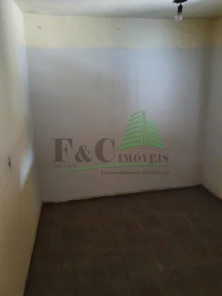 Imagem Casa para Venda em Limeira, Parque Hippolyto, 3 dormitórios, 2 banheiros, 4 vagas