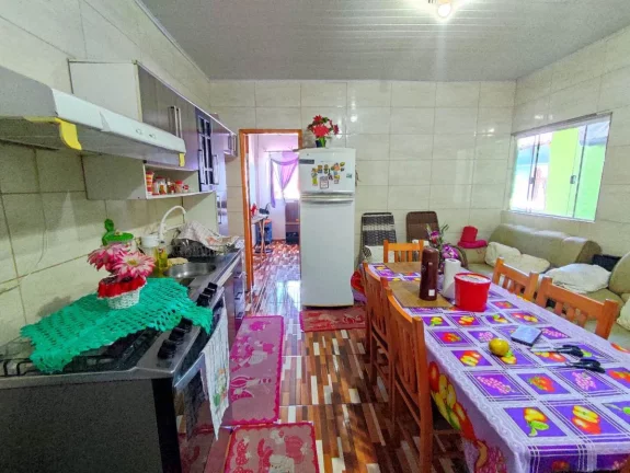 Imagem Sobrado para Venda em São José dos Pinhais, Ipê, 1 dormitório, 2 banheiros, 4 vagas