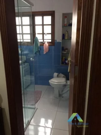 Imagem Sobrado a 5 minutos da estação do metro Santa Cruz, 140 metros, 3 dormitórios, 2 vagas localização privilegiada e ótimo valor !