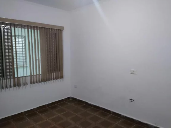 Imagem Casa Terreá 100 m² com 2 Dormitórios, 1 Banheiro e 1 Vaga!