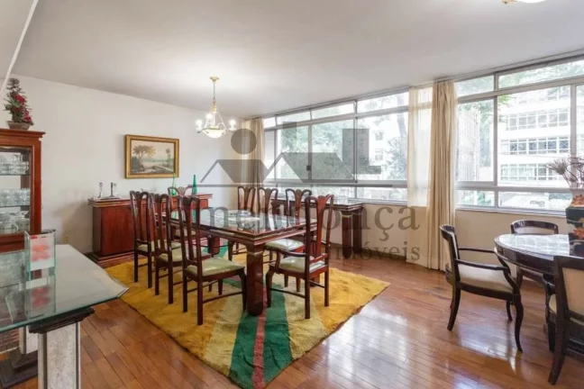 Imagem Apartamento na Rua Maranhão com 4 quartos sendo 1 suite e 3 vagas, 254m²