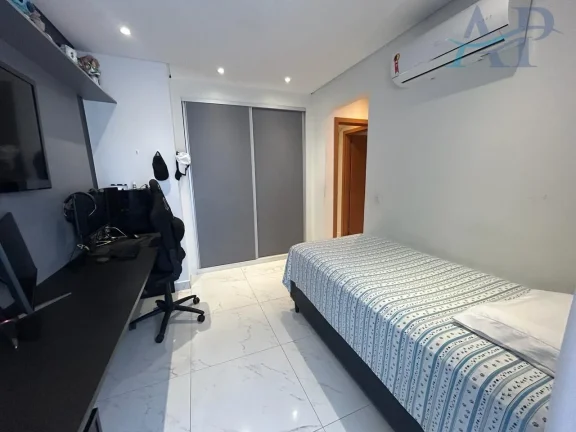 Imagem Apartamento no Canto do Forte em Praia Grande com 3 Dormitórios