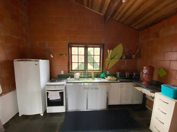 Imagem Linda Chácara à Venda no Condomínio Rancho Querência em Piracaia