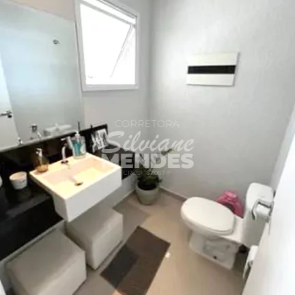 Imagem Maravilhoso Sobrado com 248 m² com 4 dorms no Cond. Jardim Portugal