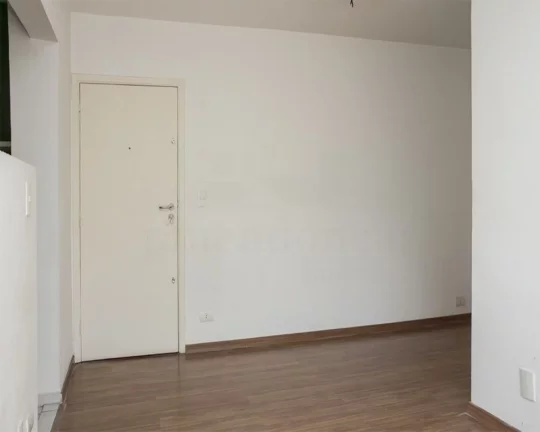 Imagem Apartamento reformado, iluminado e reformado, living para 02 ambientes, piso laminado, dormitórios ...