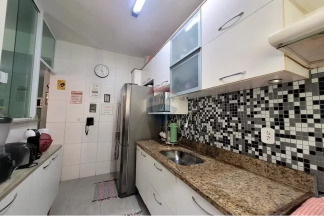 Imagem Casa á venda com 2 quartos com 93m² em Bento Ribeiro - Rio de Janeiro