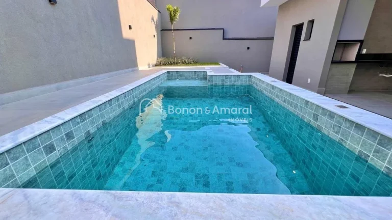 Imagem Linda e moderna casa à venda no Residencial Mont'Alcino. Recém construída. Ambientes amplos, arej...