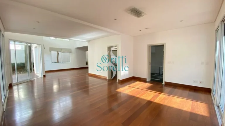 Imagem Casas de Condomínio à Venda em Alto da Boa Vista - São Paulo/SP.