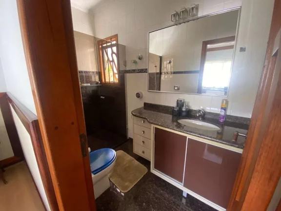 Imagem Venda, 176m2, Casa Principal Com 2 Suítes, Espaço Gourmet e Piscina, Sistema de Energia Solar, Trindade - Florianópolis/SC