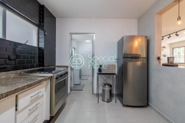 Imagem Apartamento com reforma recente e moderna Jardim Paulista. - Área: 125,00m² - Living com amplos ja...