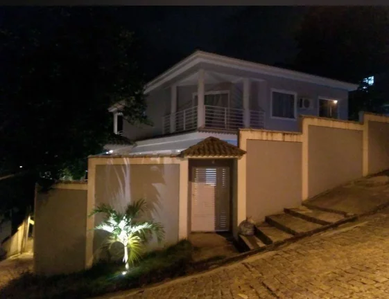 Imagem VENDO CASA AMPLA VILA VALQUREIRE, JACAREPAGUÁ COM 250 m²