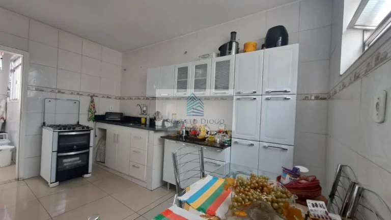 Imagem Casa à venda em Niterói-RJ, bairro Fonseca: 3 quartos, 1 suíte, 1 sala, 2 banheiros, 1 vaga de garagem, 100m² de área.