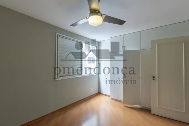 Imagem Apartamento à venda na Rua Itacolomi com 3 quartos ( 1 suíte ) e 2 vagas, 143m2