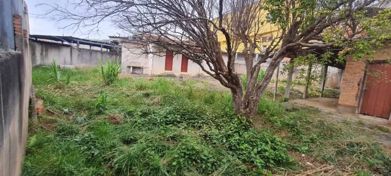 Imagem Terreno de Esquina com 660 m² Localização Excelente Para Comercio