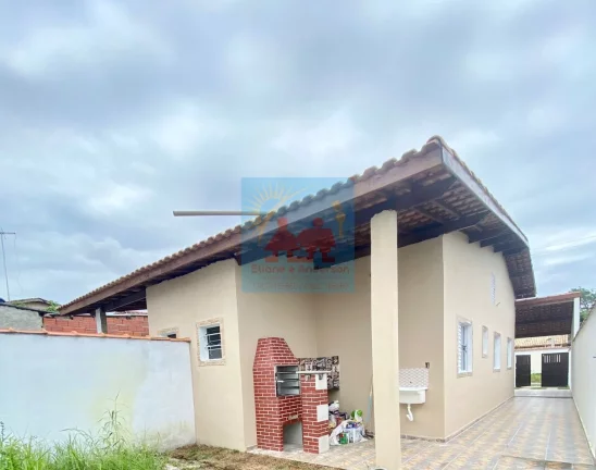 Imagem Oportunidade Única! Imóvel Lado Praia em Itanhaém com 2 Quartos, Sendo uma Suíte e Espaço para Construir uma Piscina