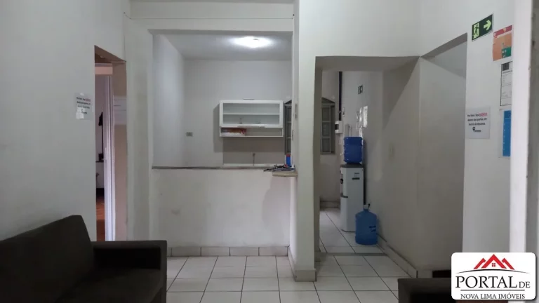 Imagem Casa à venda em Nova Lima é composto por duas casas e uma loja, todas já alugadas e com renda garantida.