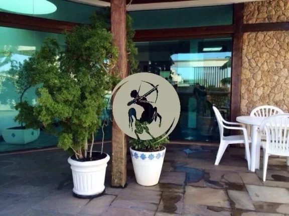 Imagem MAGNIFICA, PISCINA COM CASCATA DECK MADEIRA, BAR LAREIRA ENTRE OUTROS