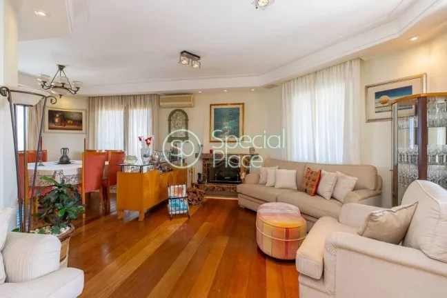 Imagem Cobertura duplex com lazer privativo, piso superior com ares de casa, possui um living amplo para tr...