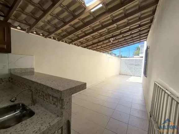 Imagem Casa Duplex com 2 Suítes à Venda em Praia de Santa Mônica - Guarapari/ES