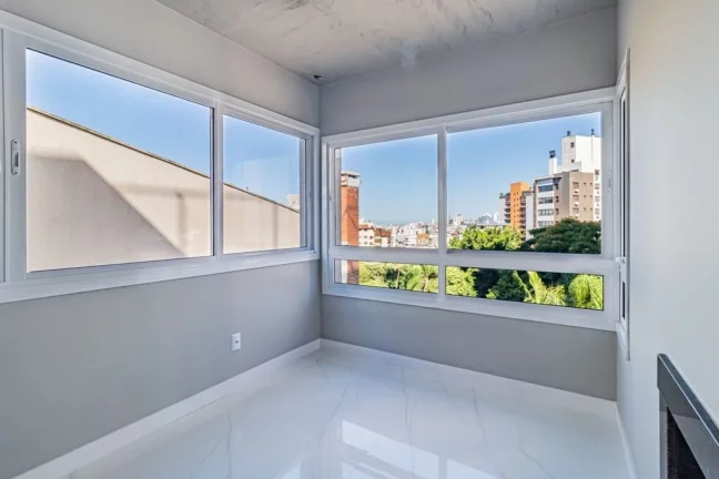 Imagem Apartamento à venda em Porto Alegre, Petrópolis, com 2 quartos, 83,3m²