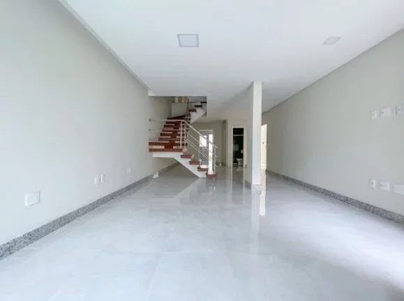 Imagem Casa Duplex, 03 Suites, Area de Lazer Completa, 03 Vagas de Garagem, Praia do Morro, Guarapari - ES