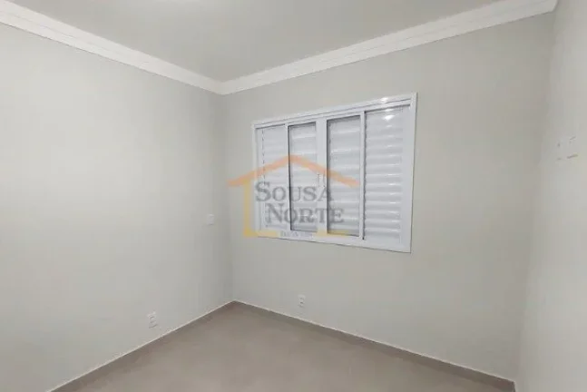 Imagem Casa em condomínio residencial, no 1º andar, sem quintal, composta por 2 dormitórios, ambos com s...