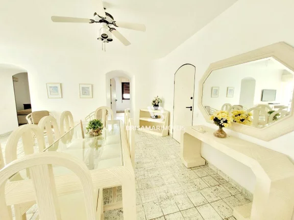 Imagem PITANGUEIRAS- UMA QUADRA DA PRAIA , LOCALIZAÇÃO ESPETACULAR , GARAGEM NO PRÉDIO, CHURRASQUEIRA.
