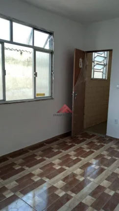 Imagem Sobrado à venda, 114 m² por R$ 370.000,00 - Mutuá - São Gonçalo/RJ