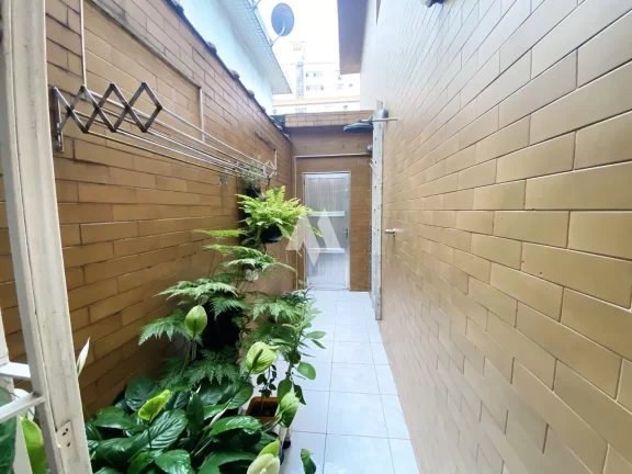 Imagem Sobrado com 3 dormitórios à venda em Santos