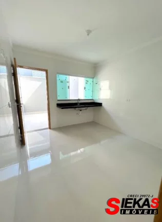 Imagem Aluguel de Casa Espaçosa na Vila Alpina, São Paulo-SP: 3 quartos, 1 suíte, 1 sala, 3 banheiros, 2 vagas, 96m²!