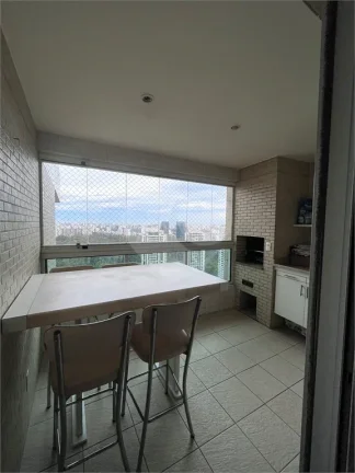 Imagem Apartamento à venda ou para alugar com 4 quartos, sendo 4 suítes, no condomínio Vilaggio Panamby, São Paulo - SP