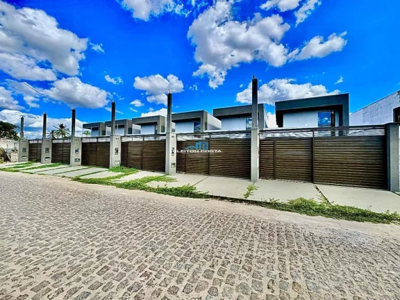 Imagem Casa para Venda em Feira de Santana, SIM, 3 dormitórios, 1 suíte, 1 banheiro, 2 vagas