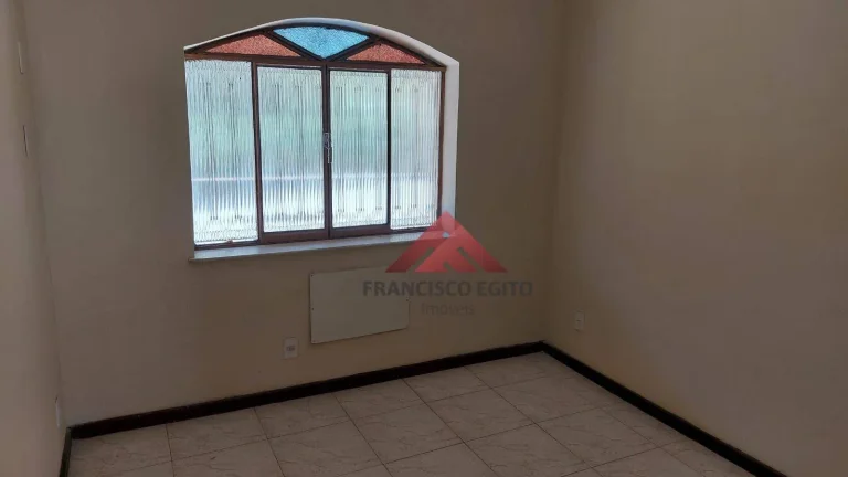 Imagem Casa com 3 dormitórios à venda, 250 m² por R$ 300.000,00 - Neves - São Gonçalo/RJ
