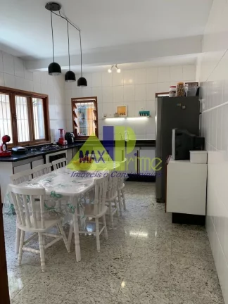 Imagem Imperdível: Casa à venda na Vila Amália, São Paulo-SP, com 3 quartos, 1 suíte, 2 banheiros e 3 vagas de garagem!