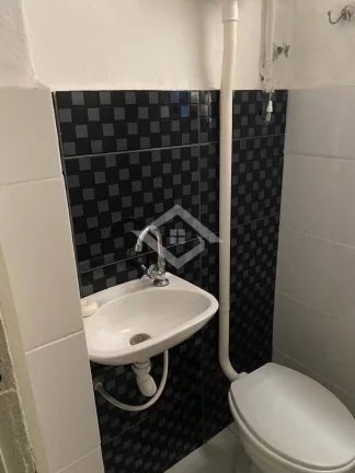 Imagem Sala Comercial de 17m² no Centro de Niterói – Excelente Localização
