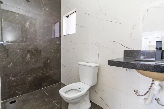 Imagem Sobrado novo em condomínio com Ático no Uberaba com suíte