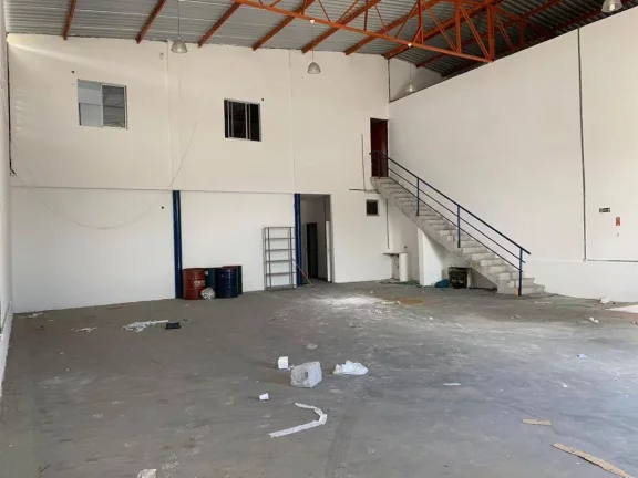 Imagem EXECELENTE GALPÃO COMERCIAL COM 600,M2