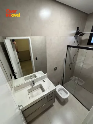 Imagem Imperdível oportunidade! Casa em condomínio à venda em Ribeirão Preto-SP, bairro Real Sul. 3 quartos, 3 suítes, 1 sala, 5 banheiros, 4 vagas de garagem, 163,00 m² de área. Consulte já! Quer Imóvel Negócios Imobiliários.